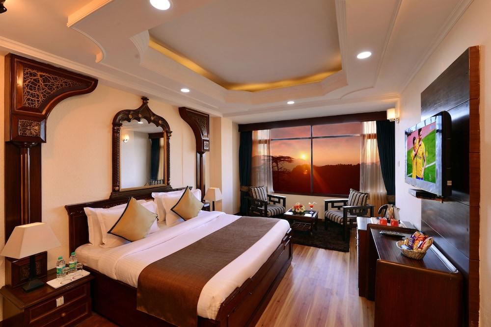 Ashiana Clarks Inn Shimla Exterior foto